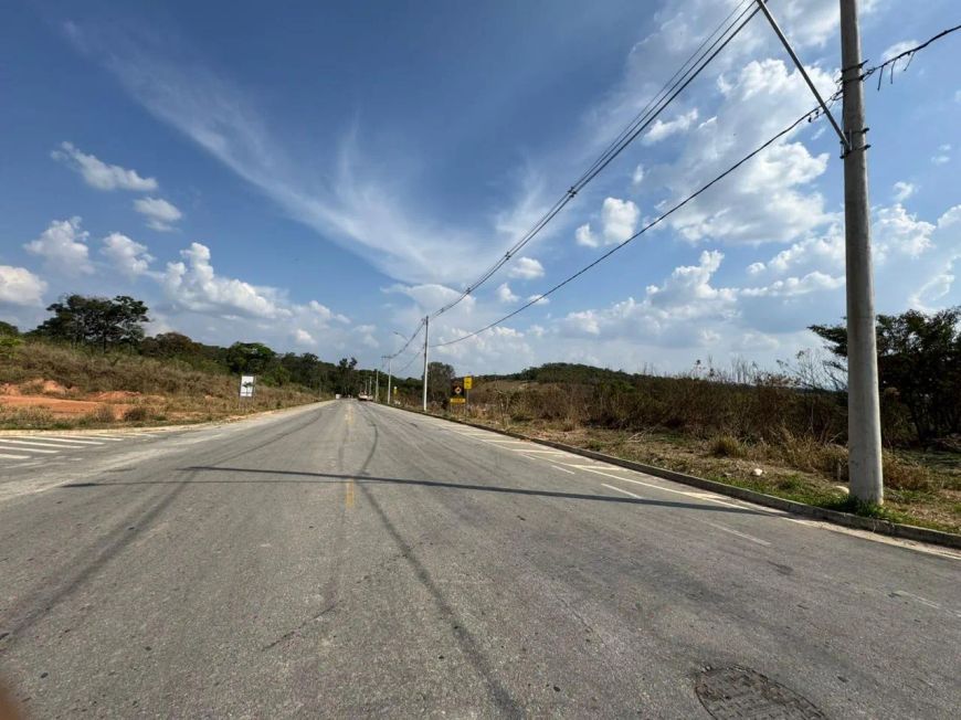 Terreno c/ 5.863 m2 no Parque Industrial em Betim - MG
