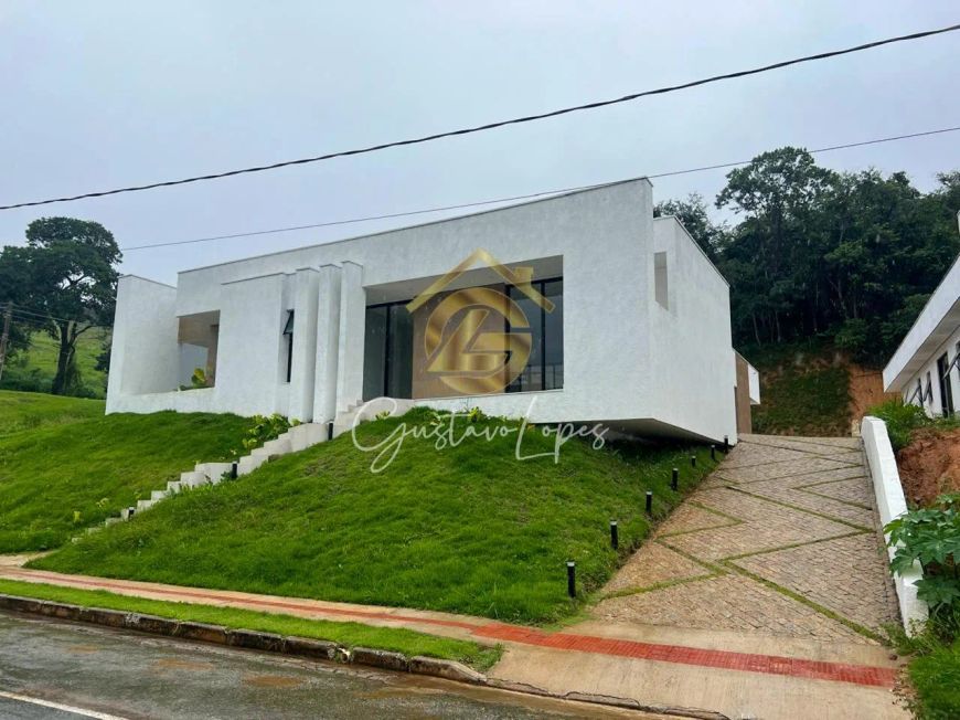 CASA LUXUOSA DE 4 QUARTOS COM 4 SUITES NO MELHOR CONDOMINIO DE BETIM, VALLE DA SERRA.