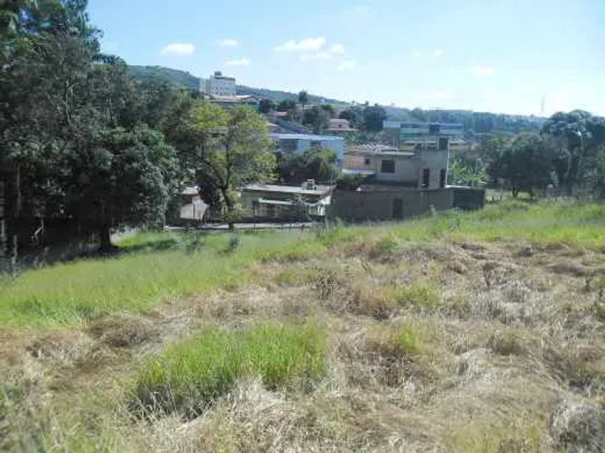 ÁREA COM APROXIMADAMENTE 8000M², SÓ VENDE A ÁREA TOTAL, N/PARCELA