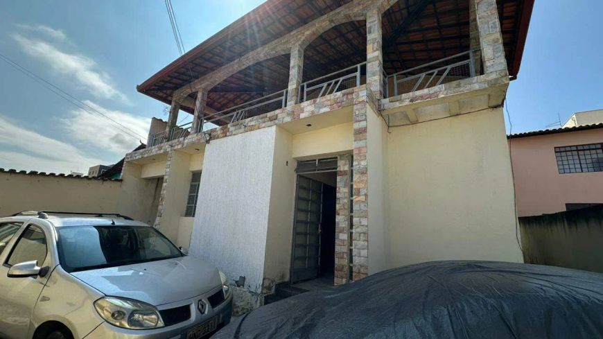 Linda casa no bairro Jardim Petrópolis