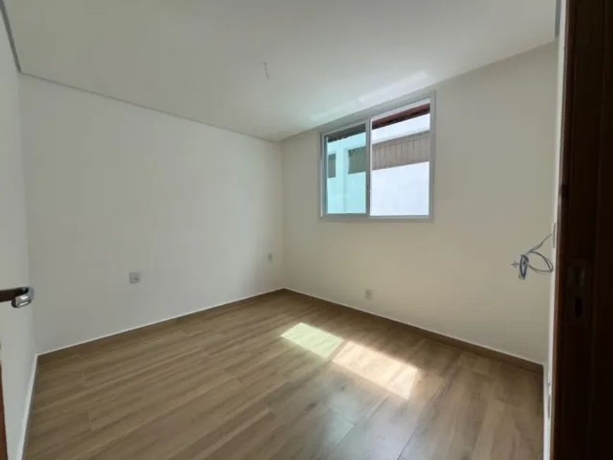 Apto com área privativa externa, 120m2, 3 quartos, suíte, 2 aptos por andar, elevador