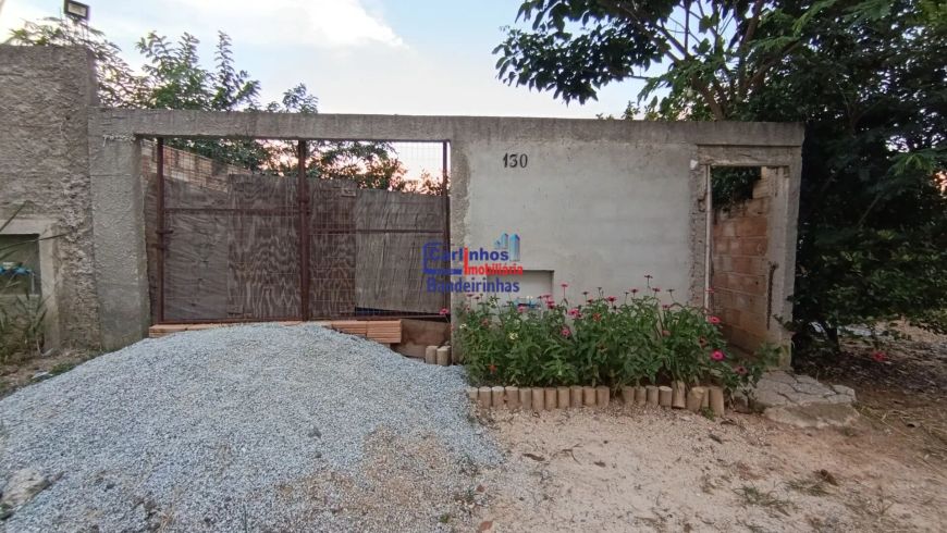Casa Térrea à Venda no Bairro Bandeirinhas – Betim/MG