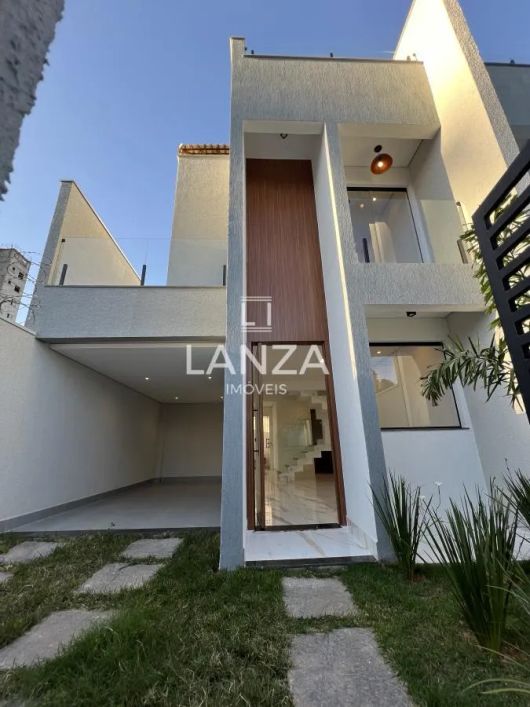 Casa para Venda em Betim, Senhora das Graças, 3 dormitórios, 1 suíte, 3 banheiros, 2 vagas