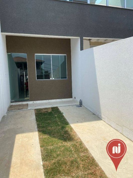 Casa com 2 dormitórios à venda, 84 m² por R$ 380.000 - Senhora Das Graças - Betim/MG