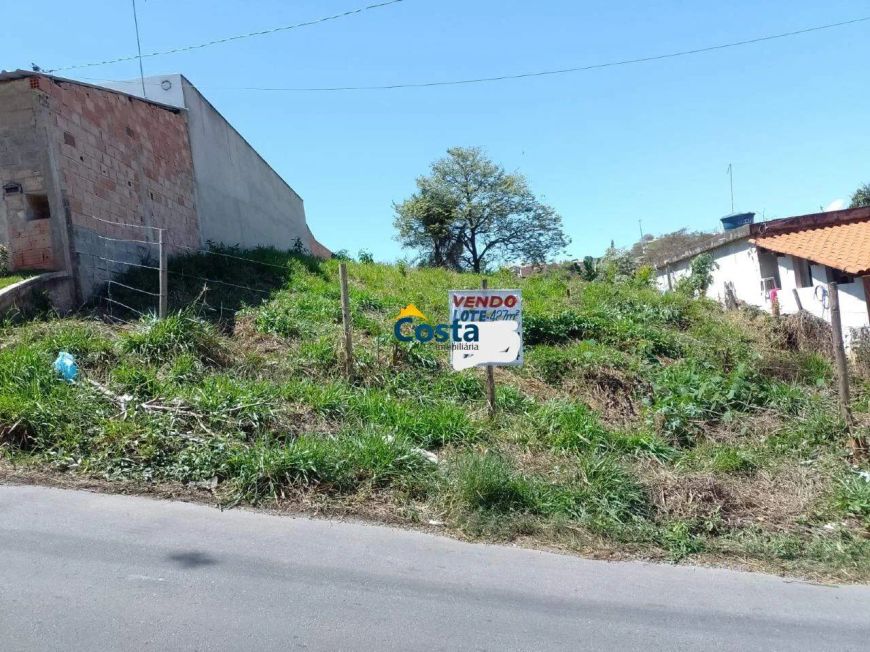 Excelente lote com 427 metros no bairro Residencial Lagoa