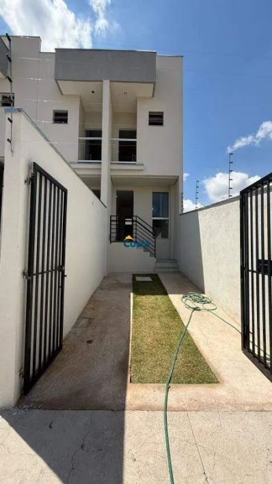 CASAS DUPLEX COM SUITE