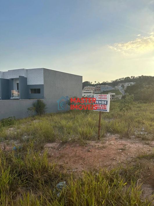 EXCELENTE LOTE COM 465 METROS