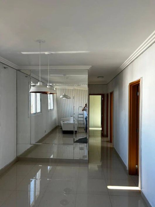 APARTAMENTO 04 QUARTOS SENDO 01 SUÍTE