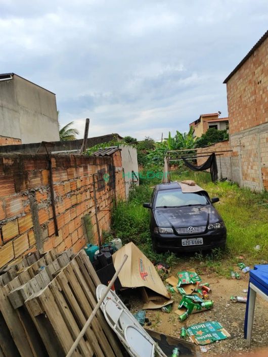 òtimo lote com 180m² localizado em R. Tavira/São João