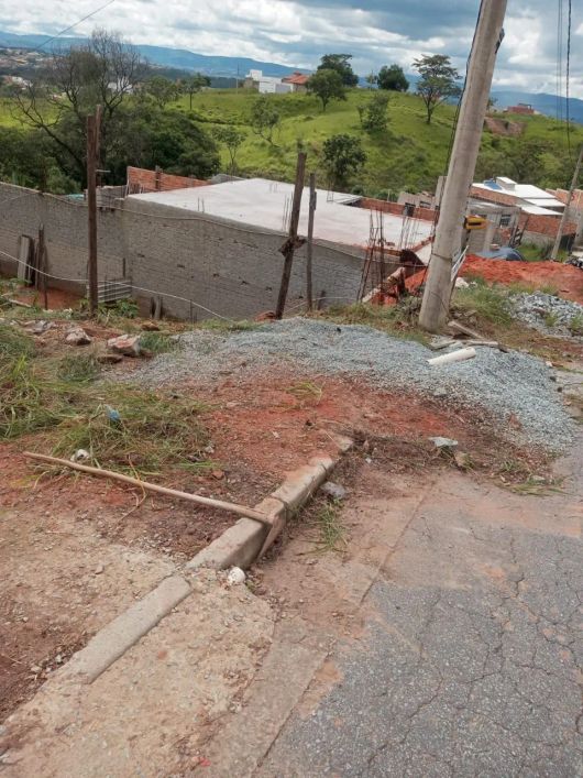 LOTE DE 200 m²