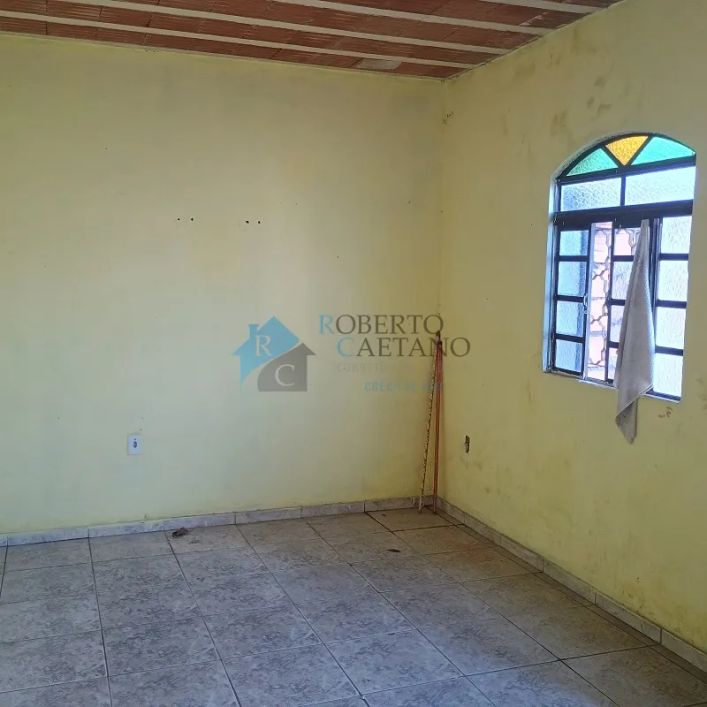 Vendo casa com dois quartos em lote de 360 m² - Bairro Duque de Caxias - Betim/MG