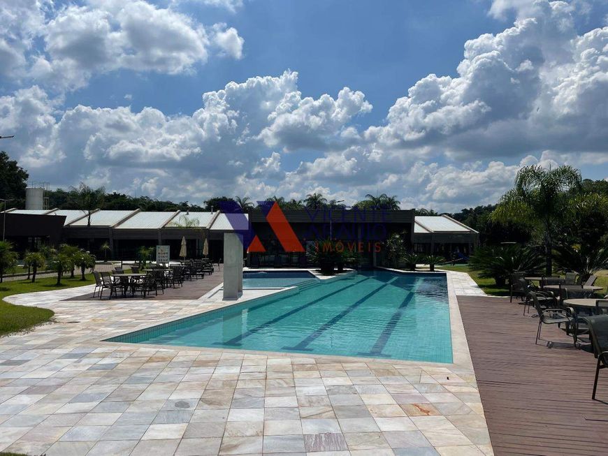 Lote de mil metros com excelente topografia a venda, condomínio Valle da Serra em Betim.