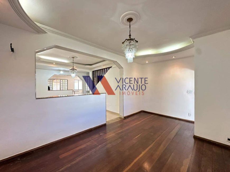 Casa super espaçosa com 4 quartos à venda, bairro Ingá, em Betim.
