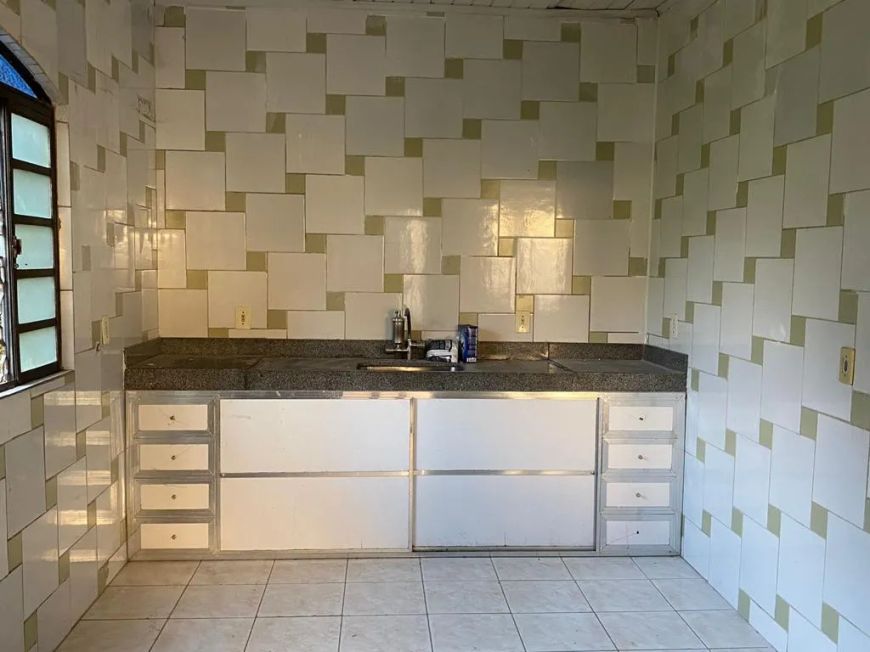 Chácara com 2000 metros, casa com 1 qto, muita área verde, em Califórnia - Betim - MG
