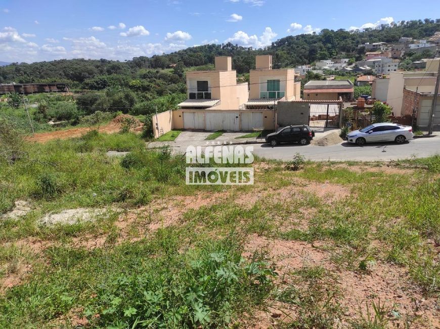 Lote à venda no Bairro Vila Verde