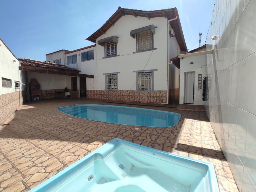 Casa à venda, 5 quartos, 1 suíte, Ingá - Betim/MG
