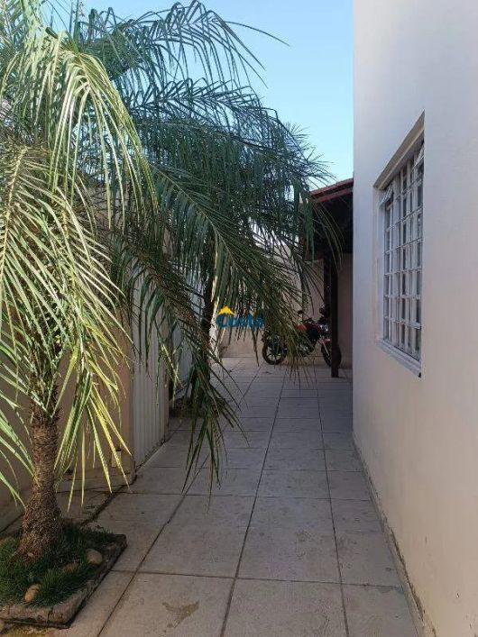 Encantadora Casa de Dois Pavimentos com Jardim e Hidromassagem