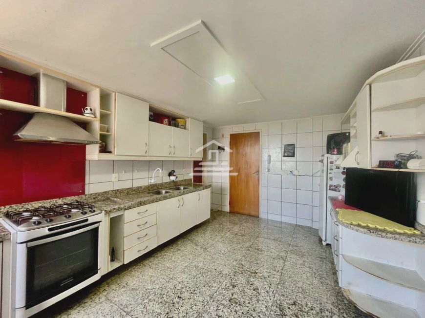 Apartamento no Guararapes com 4 suítes TR172814 FOR - 16CN2KQ