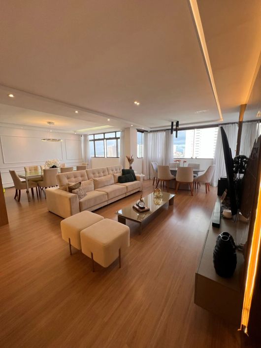 Vendo Apartamento de 260 metros com 4 Suítes e Porteira Fechada no Alto Branco - Campina Grande - PB