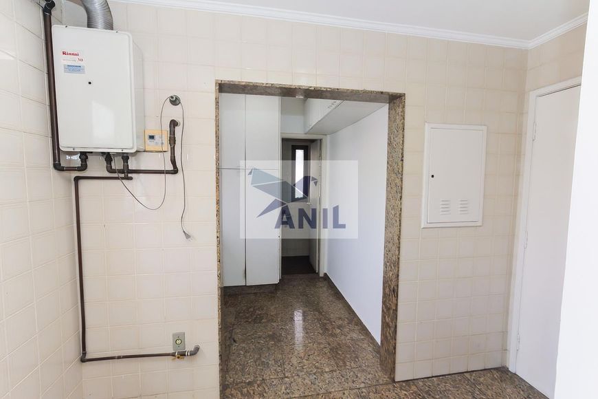 Apartamento de Luxo em Itaim Bibi - 4 Suítes, 184m², R$10.900 Locação
