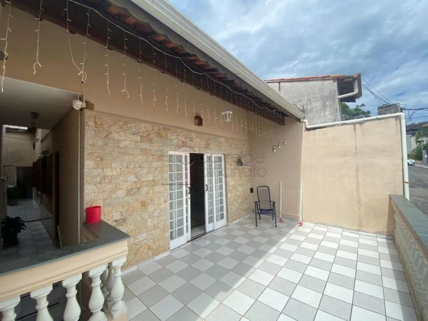 CASA AMPLA COM 03 DORMITÓRIOS NO CIDADE JARDIM II, JUNDIAÍ-SP.