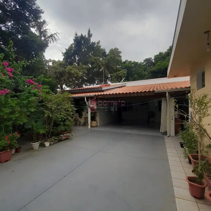 CASA À VENDA NO JARDIM ERMIDA II EM JUNDIAÍ/SP