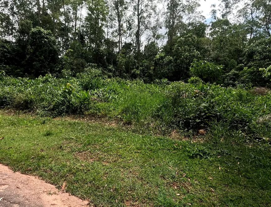 Terreno de esquina Capital Ville à venda em rua silenciosa