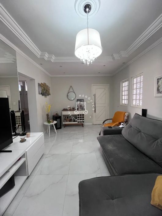 SOBRADO À VENDA- BAIRRO JARDIM SARAPIRANGA- EM JUNDIAÍ/SP