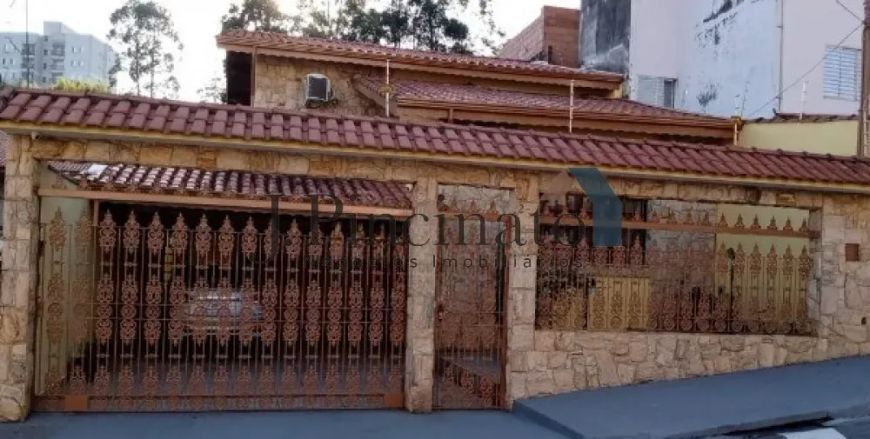 SOBRADO À VENDA, COM 03 DORMITÓRIOS, LOCALIZADO NO JARDIM CAÇULA EM JUNDIAÍ/ SP.