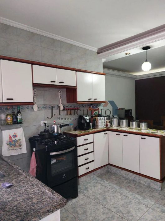 SOBRADO À VENDA NO BAIRRO JARDIM TANNUS JUNDIAÍ/SP.