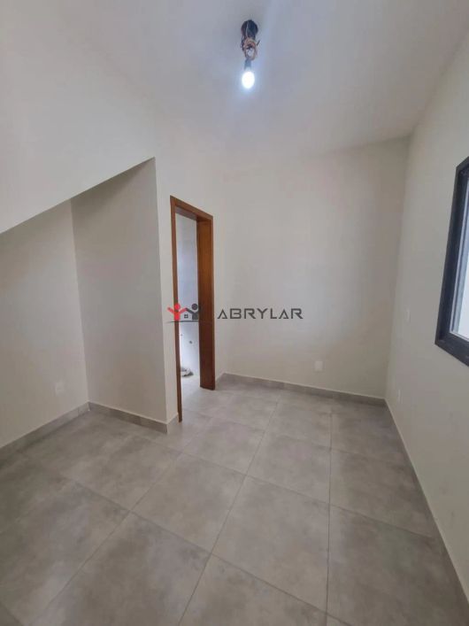 Sobrado à venda em Jundiaí, Jardim Caçula, com 3 quartos, com 135 m²