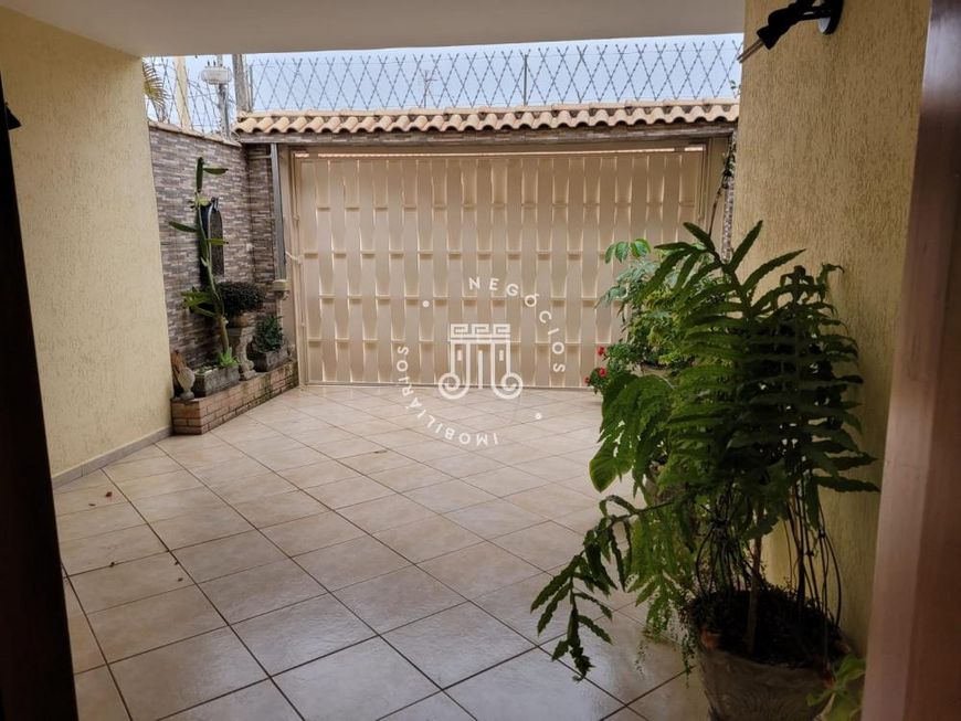 CASA À VENDA NO BAIRRO JARDIM DANÚBIO NA CIDADE DE JUNDIAÍ/SP