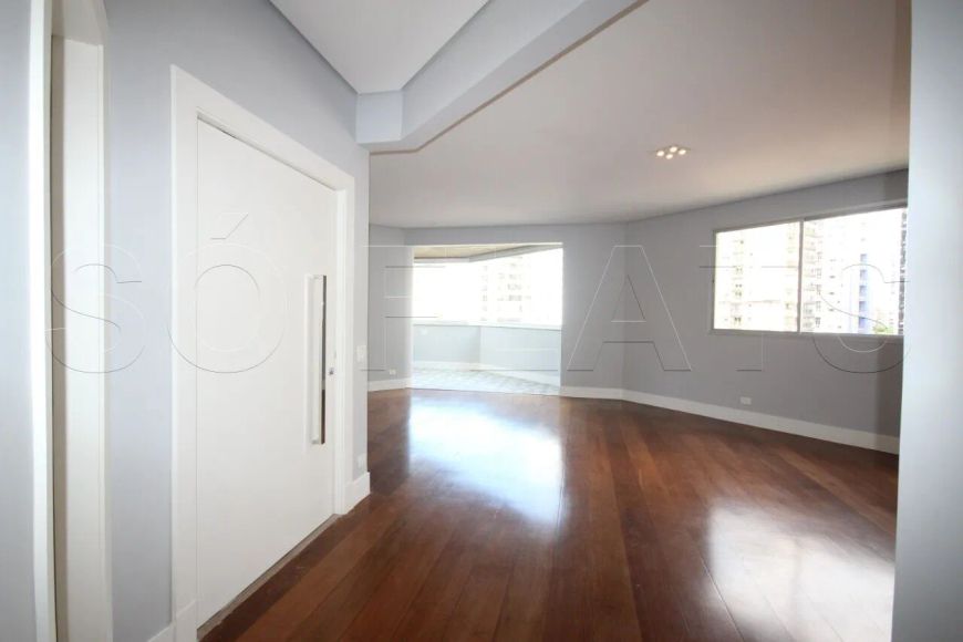 Apartamento cobertura com 03 suítes, 244m² em Moema