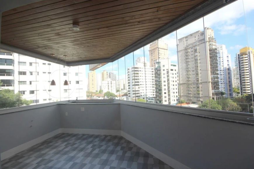 Apartamento cobertura com 03 suítes, 244m² em Moema
