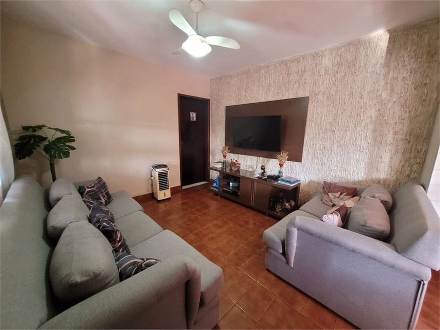 Casa com 3 quartos à venda em Vila Nova Esperia - SP