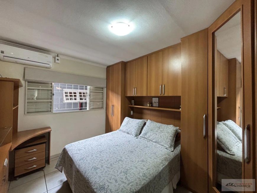 Casa para Venda em Jundiaí, Vila Garcia, 3 dormitórios, 1 suíte, 2 banheiros, 2 vagas