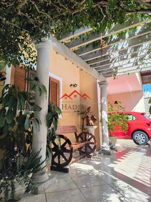 Casa à venda no Jardim Danúbio - Jundiaí SP.