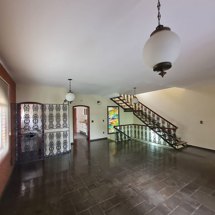 IMÓVEL COMERCIAL A VENDA EM JUNDIAÍ - CHÁCARA URBANA - AT= 258,00 m² e AC= 251,00 m² - SOBRADO