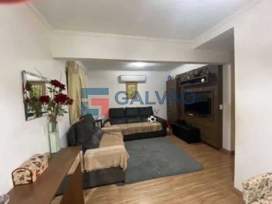Casa à venda em condomínio fechado no Jardim Shangai em Jundiaí - SP