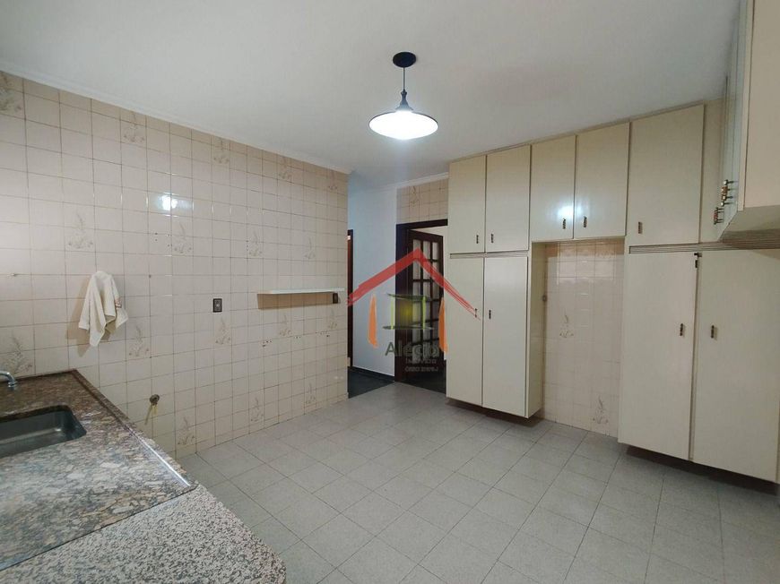 Casa com 3 dormitórios à venda, 185 m² por R$ 852.000,00 - Jardim Torres São José - Jundiaí/SP