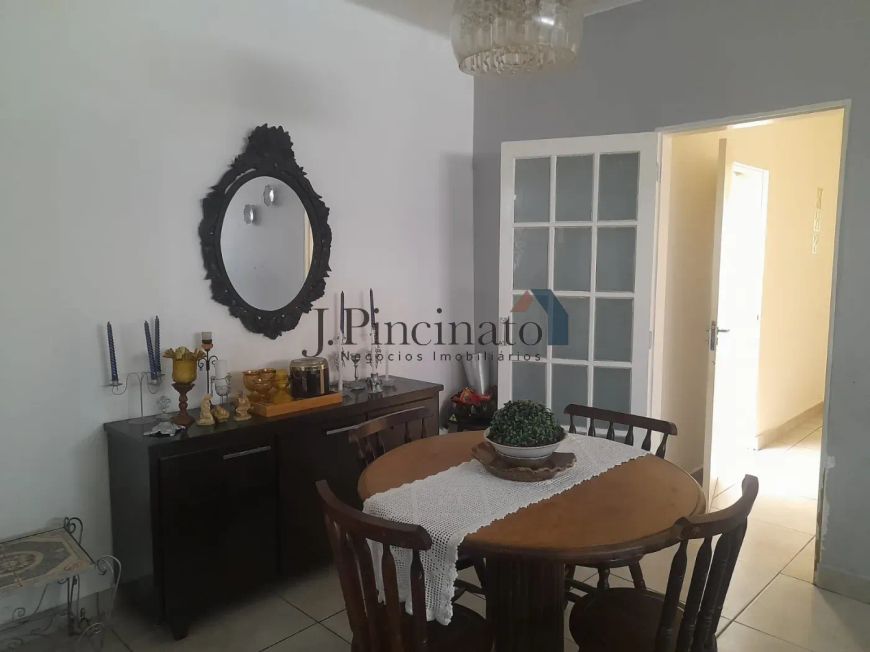CASA TÉRREA COM 04 QUARTOSÀ VENDA NO BAIRRO VIANELO - JUNDIAÍ/SP