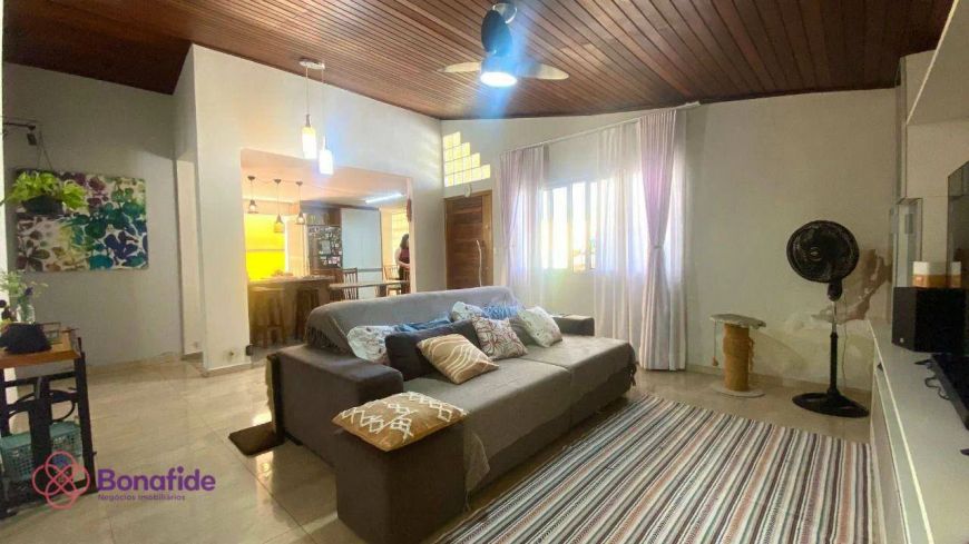Casa com 3 dormitórios à venda, 207 m² por R$ 990.000 - Vila Vianelo - Jundiaí/SP