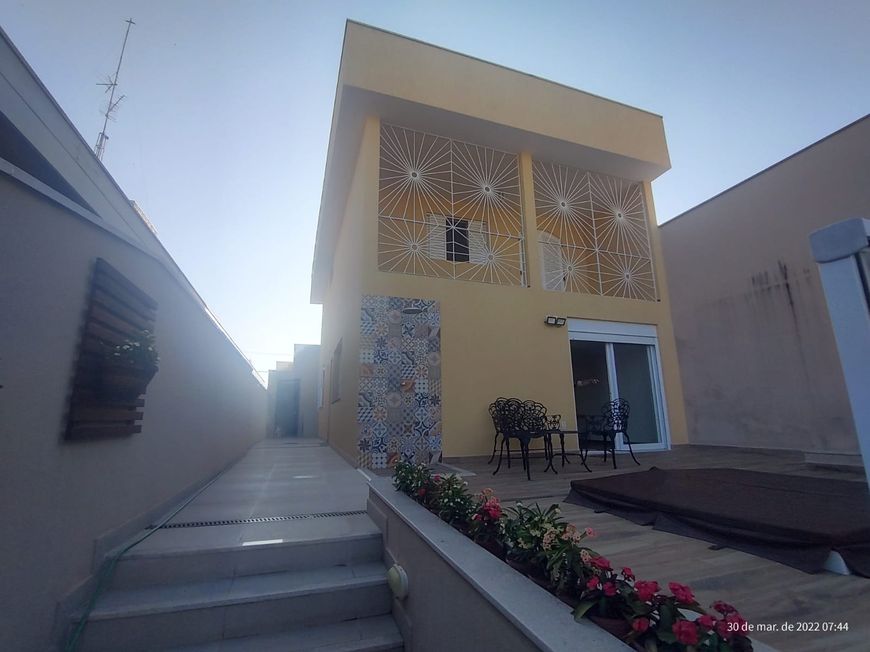 CASA A VENDA EM JUNDIAI - VILA SANTANA II - 3 VAGAS - SOBRADO