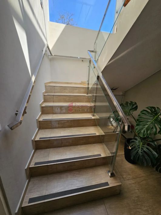 PRÉDIO COMERCIAL COM 08 SALAS À VENDA - PONTE SÃO JOÃO - JUNDIAÍ/SP