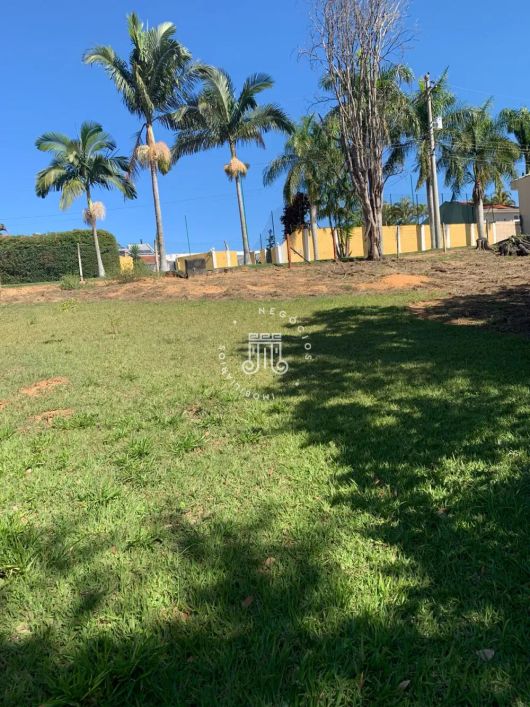 TERRENO LOCALIZADO NO LOTEAMENTO QUINTA DAS PALMEIRAS, NA CIDADE DE JUNDIAÍ / SP