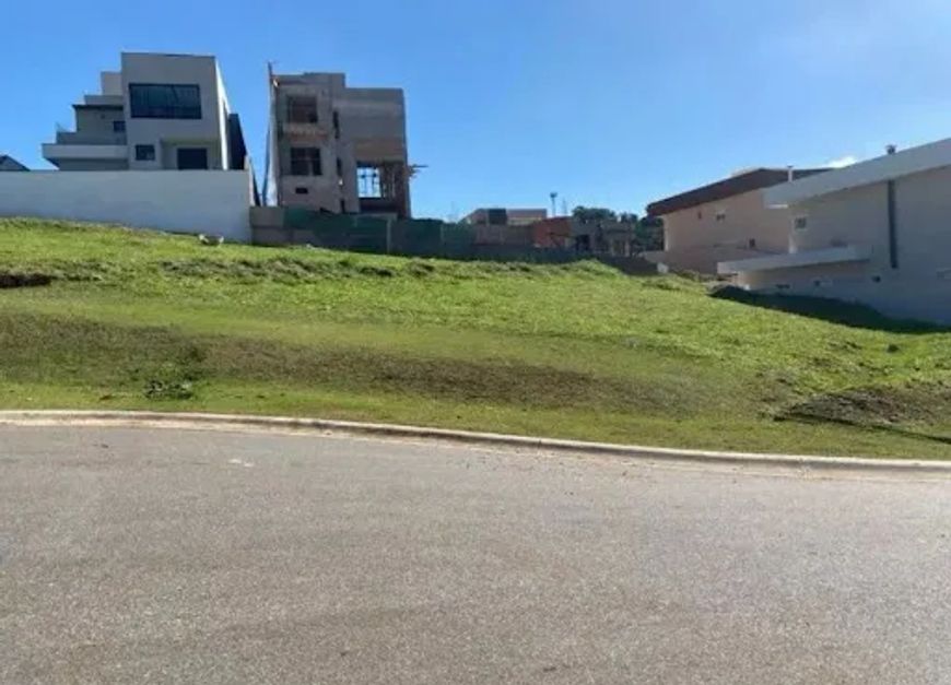 Terreno a venda no condomínio Brisas do Lago
