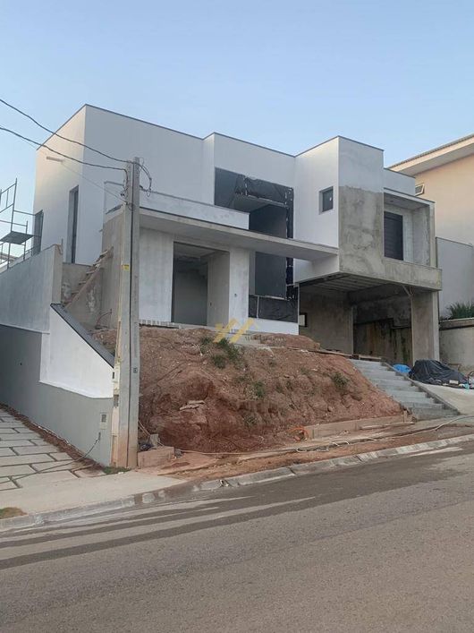Casa com 3 Quartos à Venda, 284 m² por R$ 2.280.000 - Vale Azul II - Jundiaí/SP