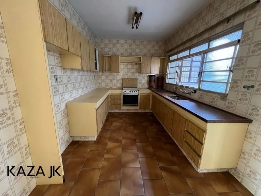 Casa a venda para uso comercial ou residencial no Vianelo, Jundiaí. Excelente localização próximo a