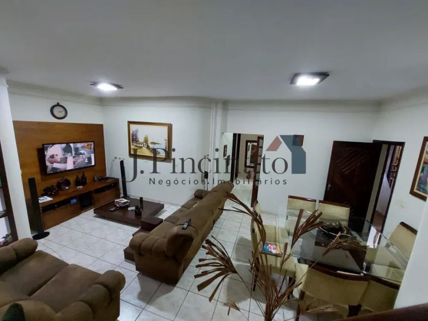 SOBRADO COM 8 DORMITÓRIOS NO BAIRRO VILA MUNICIPAL - JUNDIAÍ / SP