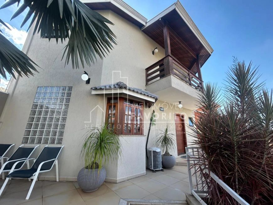 Sobrado a venda, com 2 quartos 1 suíte , Torres de São José - R 1.200.000,00